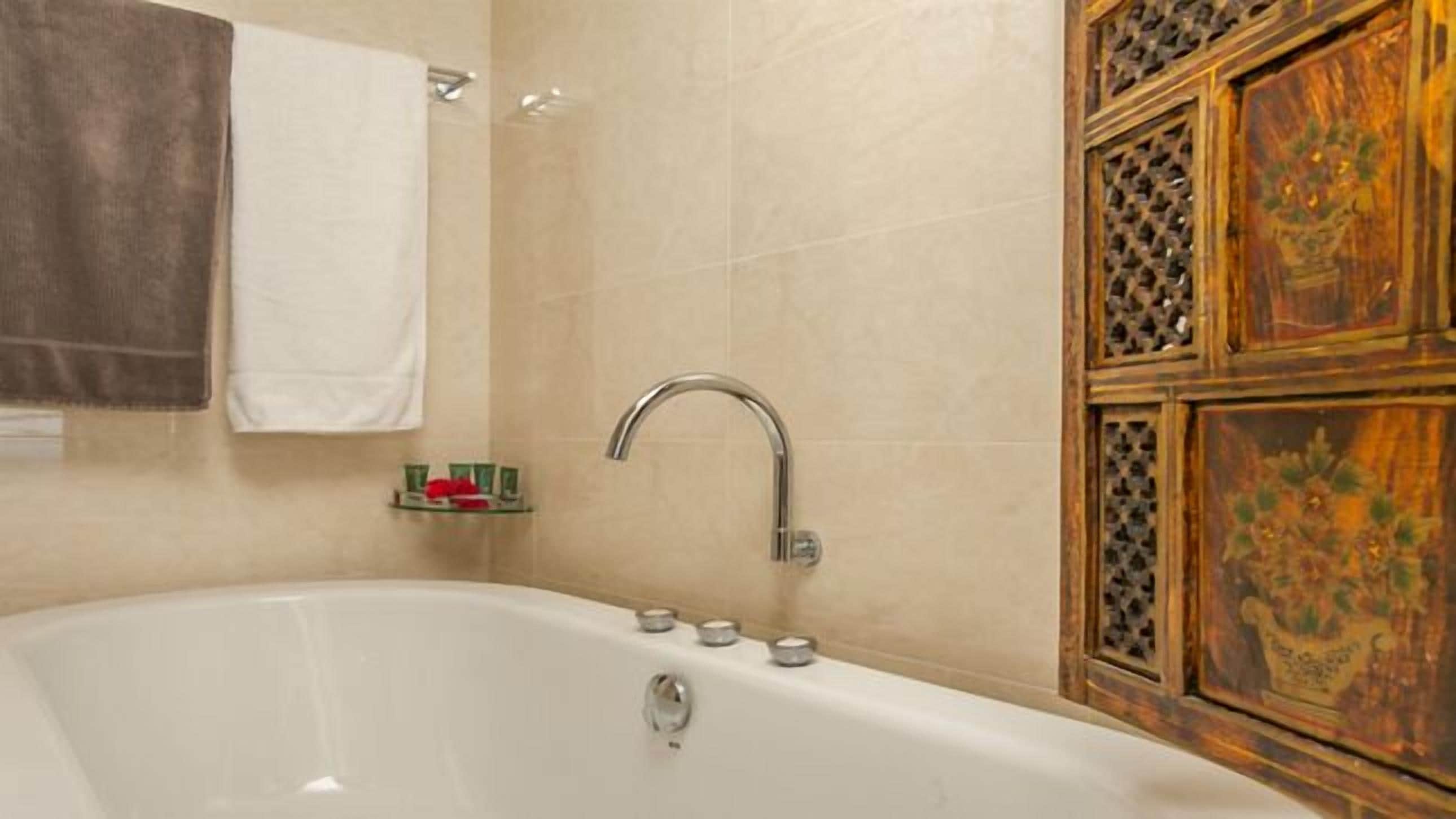 Byron's Secret - Byron Bay Hinterland