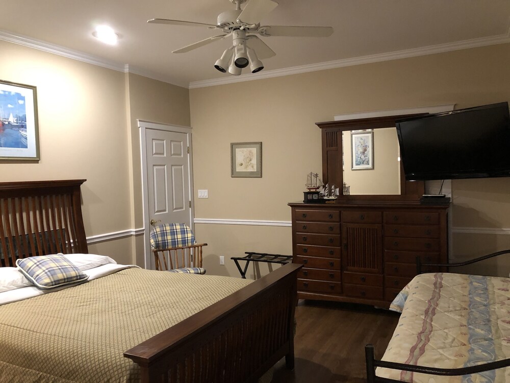 Powers Lake spacious retreat Powers Lake Vrbo