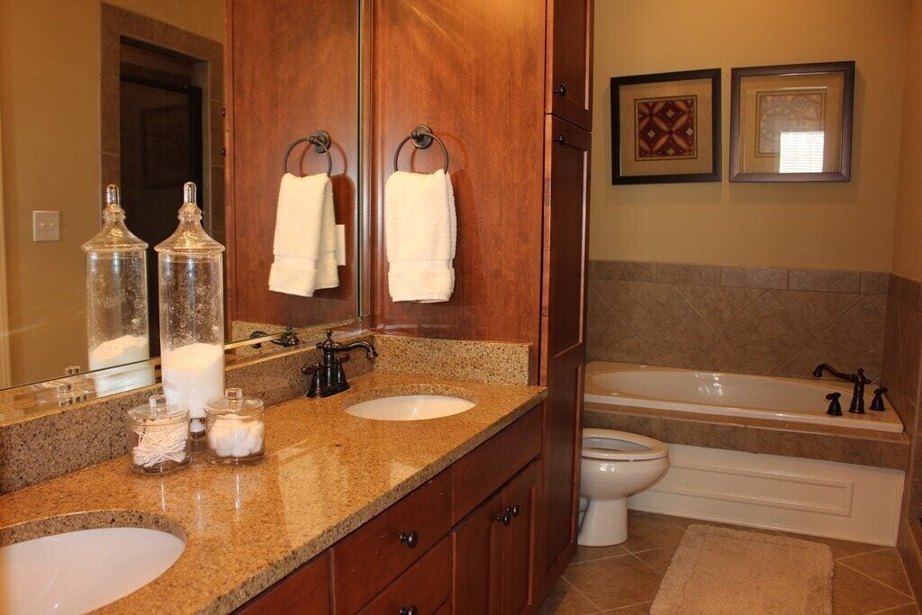 Oxford Condo on the Golf Course in Oxford, United States