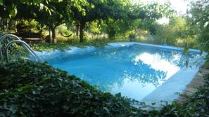 Piscine extérieure (ouverte en saison)