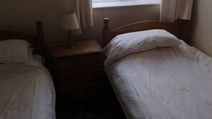 Iron/ironing board, free WiFi, linens