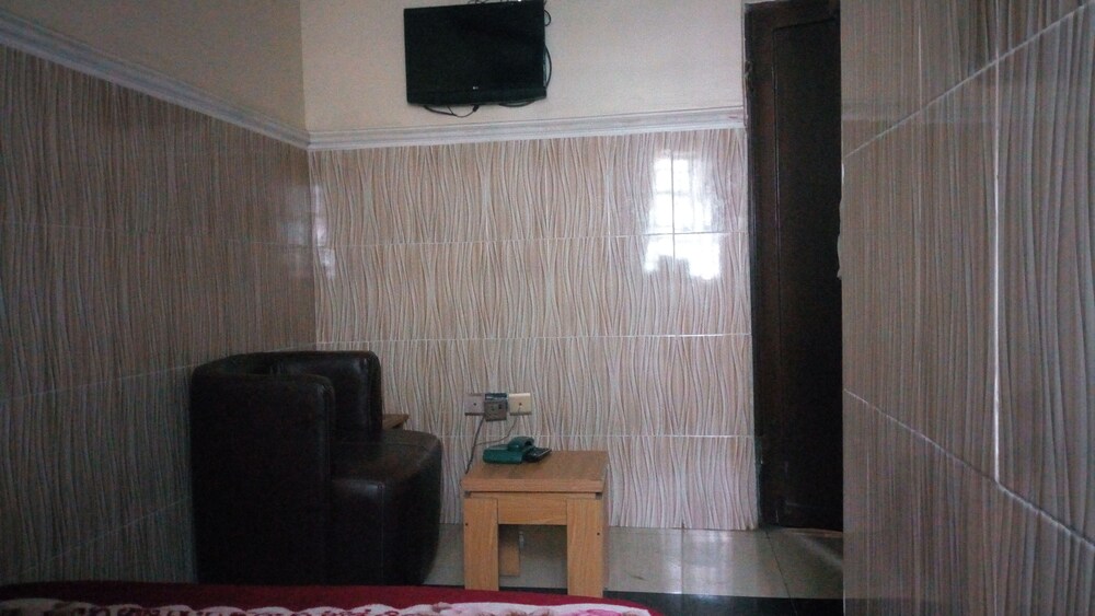 JamBed Hotel and Suites Abeokuta AU35 Deals & Reviews (Abeokuta, NGA