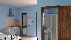 Escritorio, wifi gratis, ropa de cama y acceso en silla de ruedas