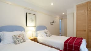 2 bedrooms