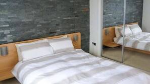 2 bedrooms, individually decorated, individually furnished, free WiFi