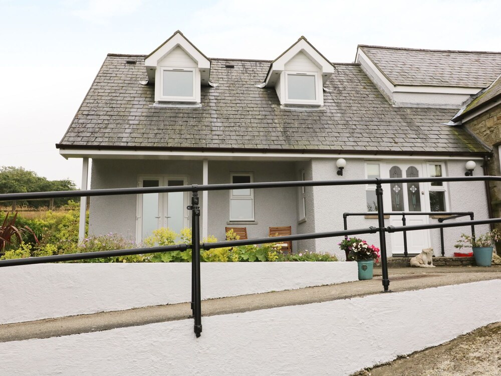 Online dating llandysul