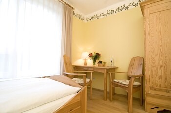 Hotel Haus Linden Ostseebad Prerow 2020 Room Prices Reviews