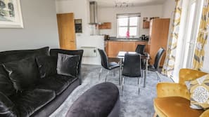 2 bedrooms, individually decorated, individually furnished, free WiFi