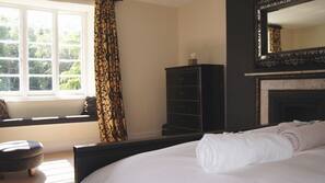 8 bedrooms, individually decorated, individually furnished, free WiFi