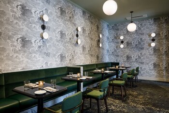 Cyrus Hotel Topeka A Tribute Portfolio Hotel Topeka 109 Room Prices Reviews Travelocity