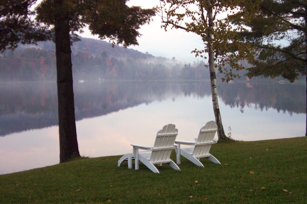 Fabulous AllSeason Lakehouse, 600' Lakefront, Lake Eden Vermont Eden