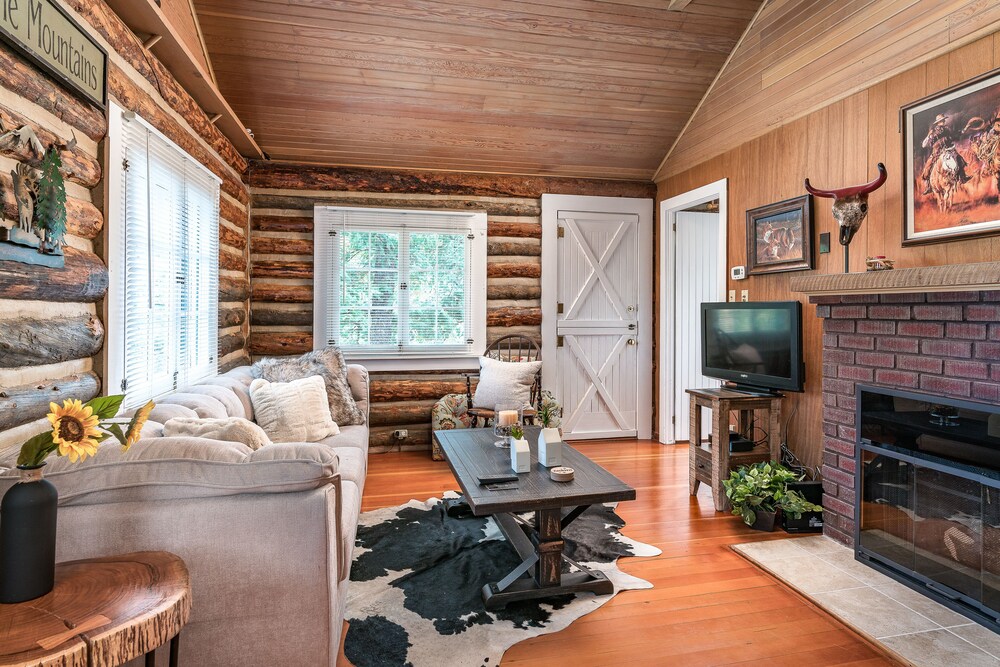 Wine Gazebo Pikes Peak Mountain Log Cabin For 2 In Colorado