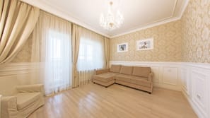 3 Schlafzimmer, Zimmersafe, Schreibtisch, Bügeleisen/Bügelbrett