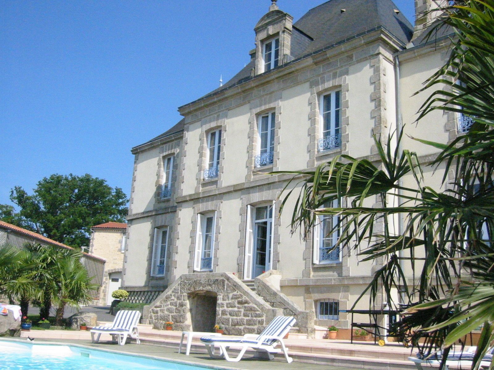 Chateau la Pierre Levée (Bed & Breakfast) in La Gaubretière in La Gaubretiere, France