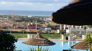 2 outdoor pools