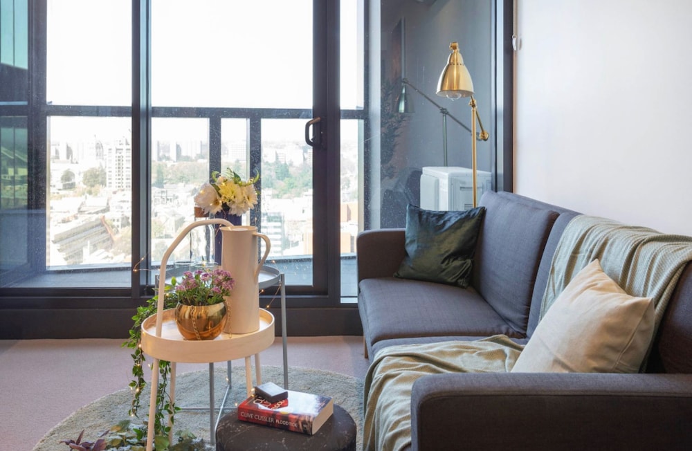 Holistay Premium - Swanston Central