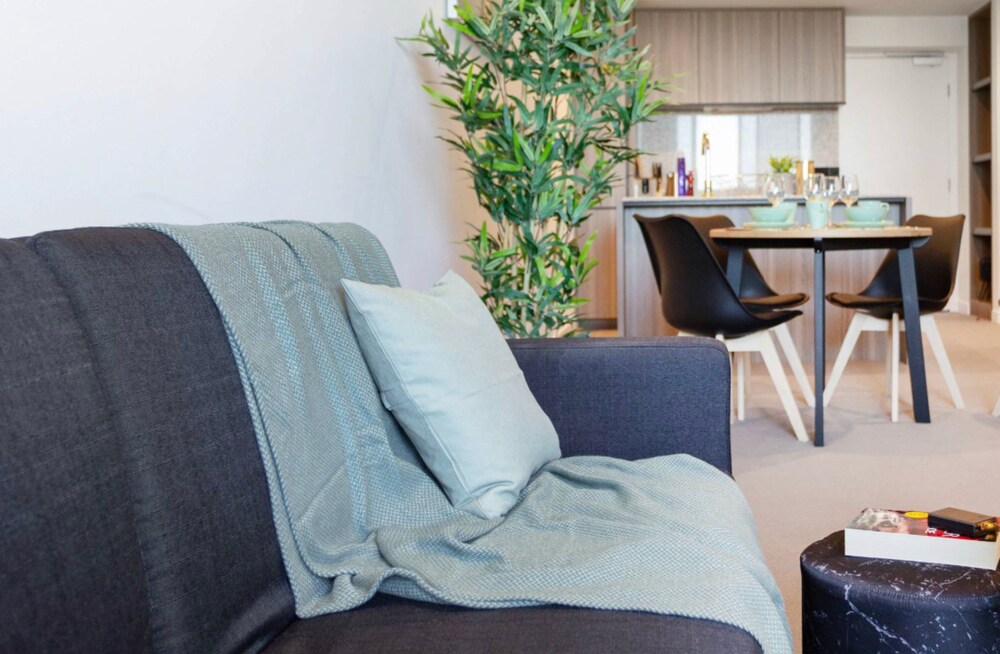 Holistay Premium - Swanston Central