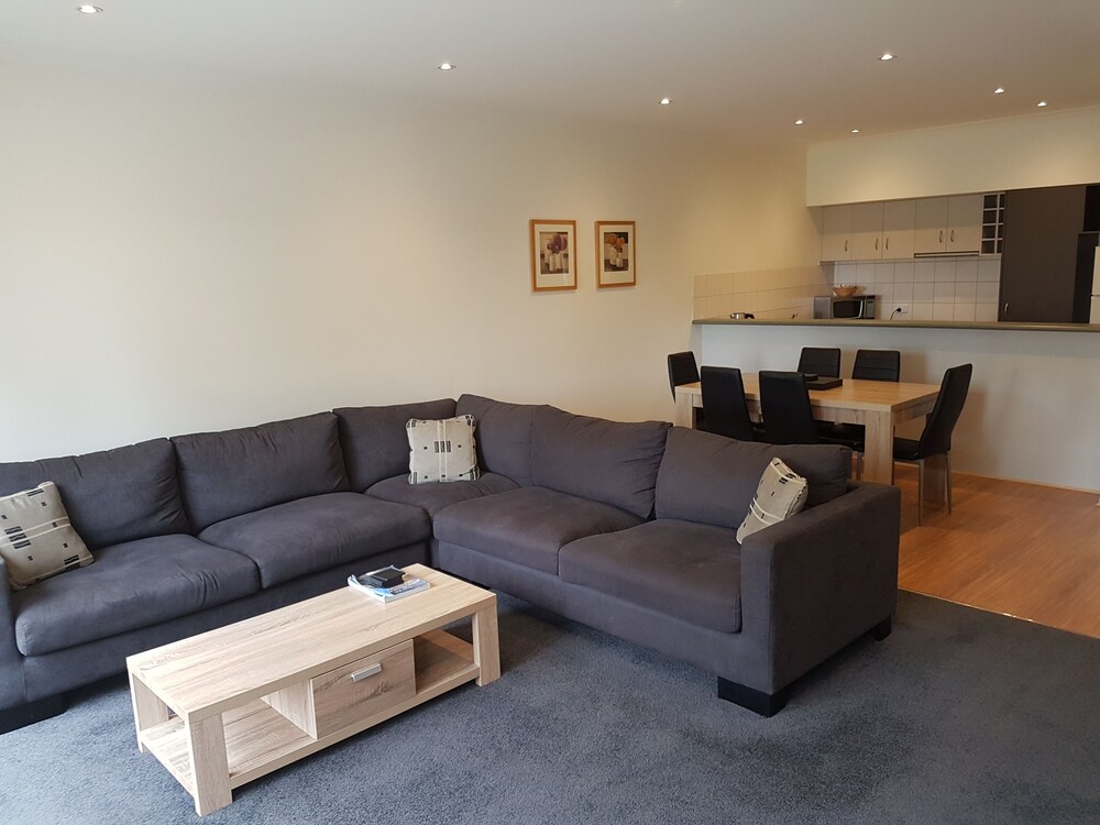 Gillies st Apartments