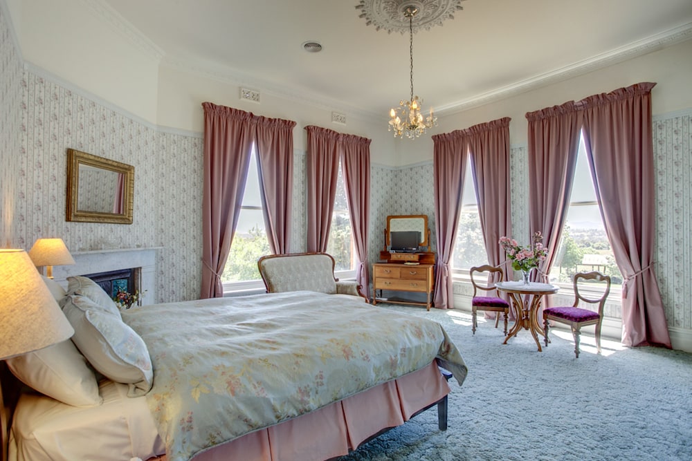 Highton Manor