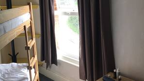 Free WiFi, linens