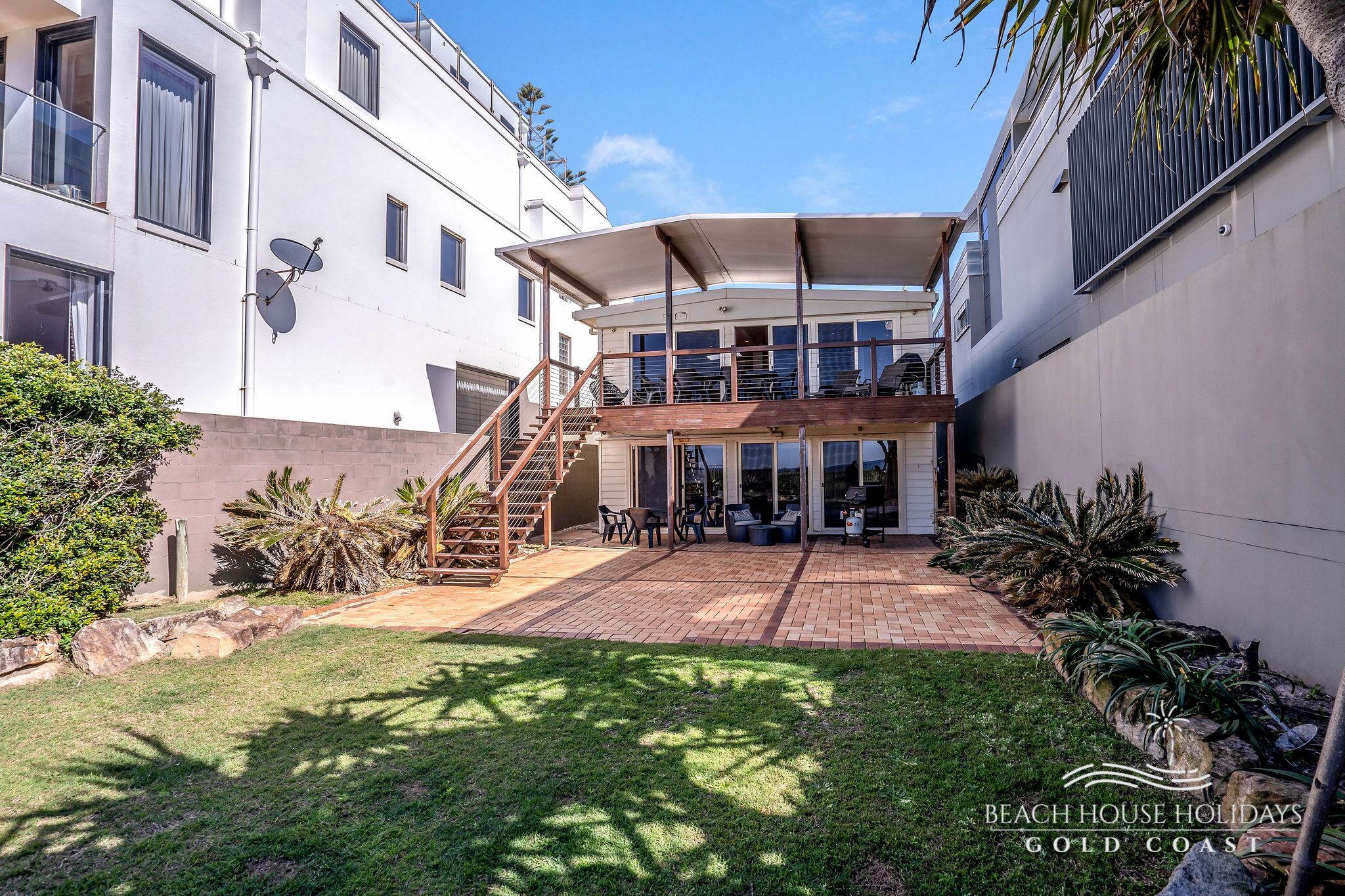 True Beach Front Family Holiday Home