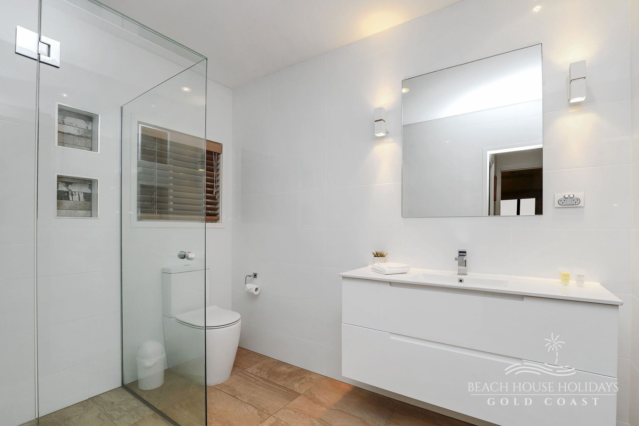 True Beach Front Family Holiday Home