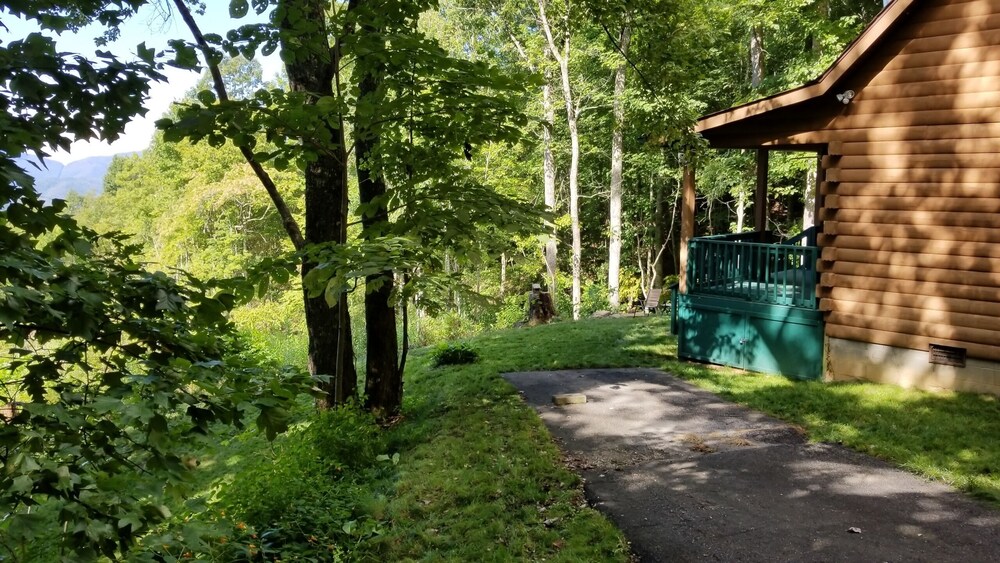 Smoky Mountain Depot Great Secluded Cabin In A Gated Community