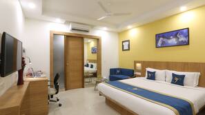 1 bedroom, premium bedding, minibar, desk