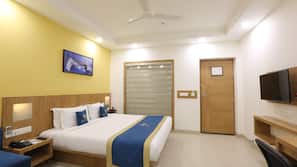 1 bedroom, premium bedding, minibar, desk