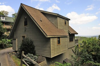 936 Holly Tree 2 Bedroom Cabin Gatlinburg Pigeon Forge 2020
