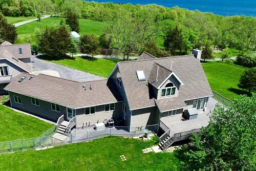 Glenora Wine Cellars Hotels Find Hotel Deals Indulgence On The Lake Private Estate