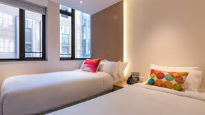 Premium bedding, in-room safe, iron/ironing board, free WiFi