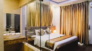 Minibar, desk, blackout drapes, free WiFi