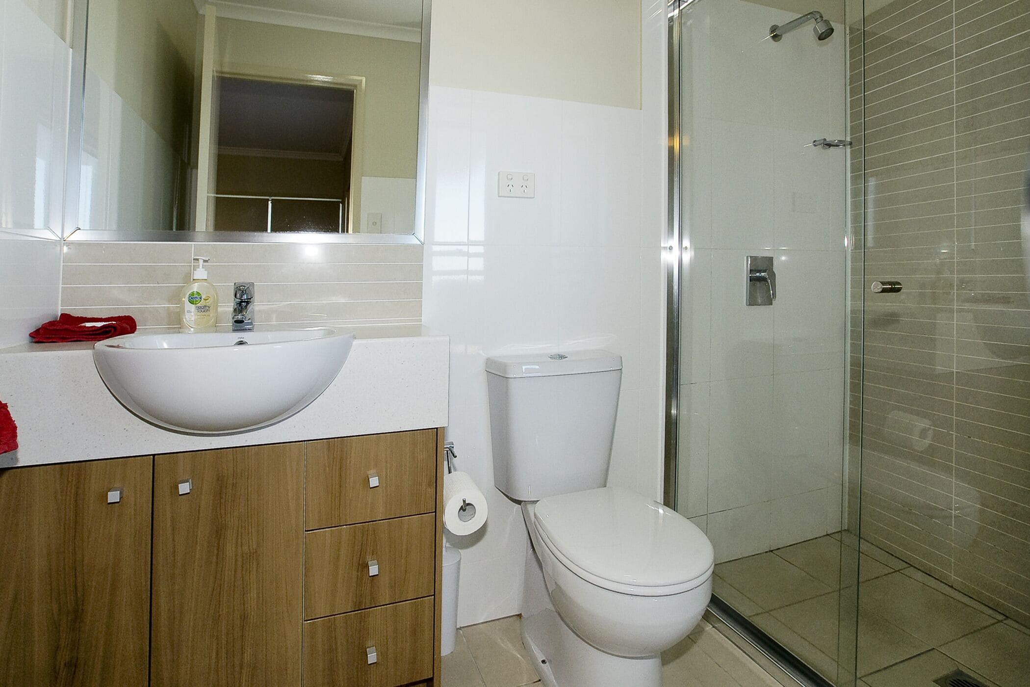 Suttons Beach Apartments - 10a - 1 Bed Studio - Arena