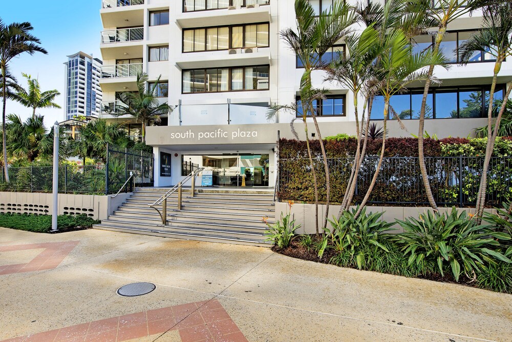 South Pacific Dream, Central Broadbeach