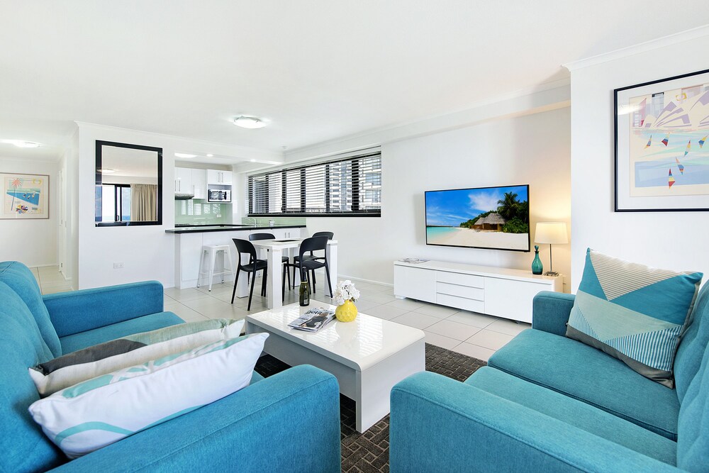 South Pacific Dream, Central Broadbeach