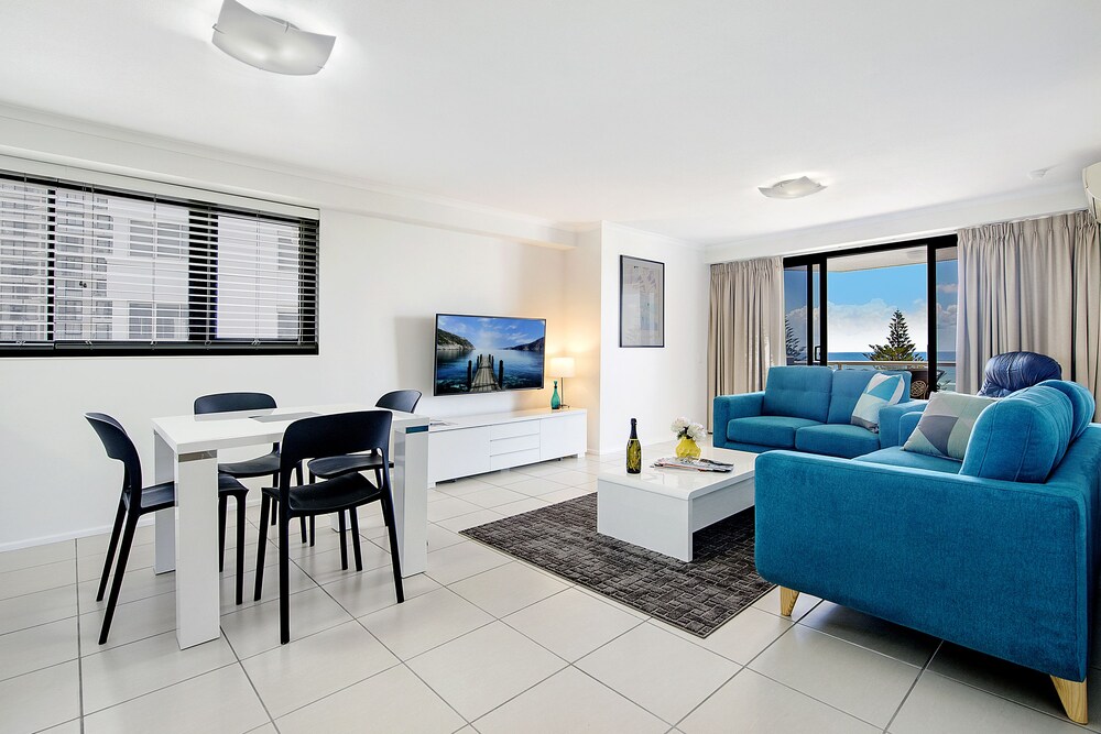 South Pacific Dream, Central Broadbeach