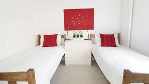 2 bedrooms