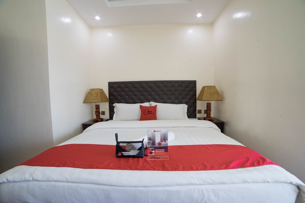 RedDoorz Plus Balibago Angeles City Deals & Reviews (Angeles City