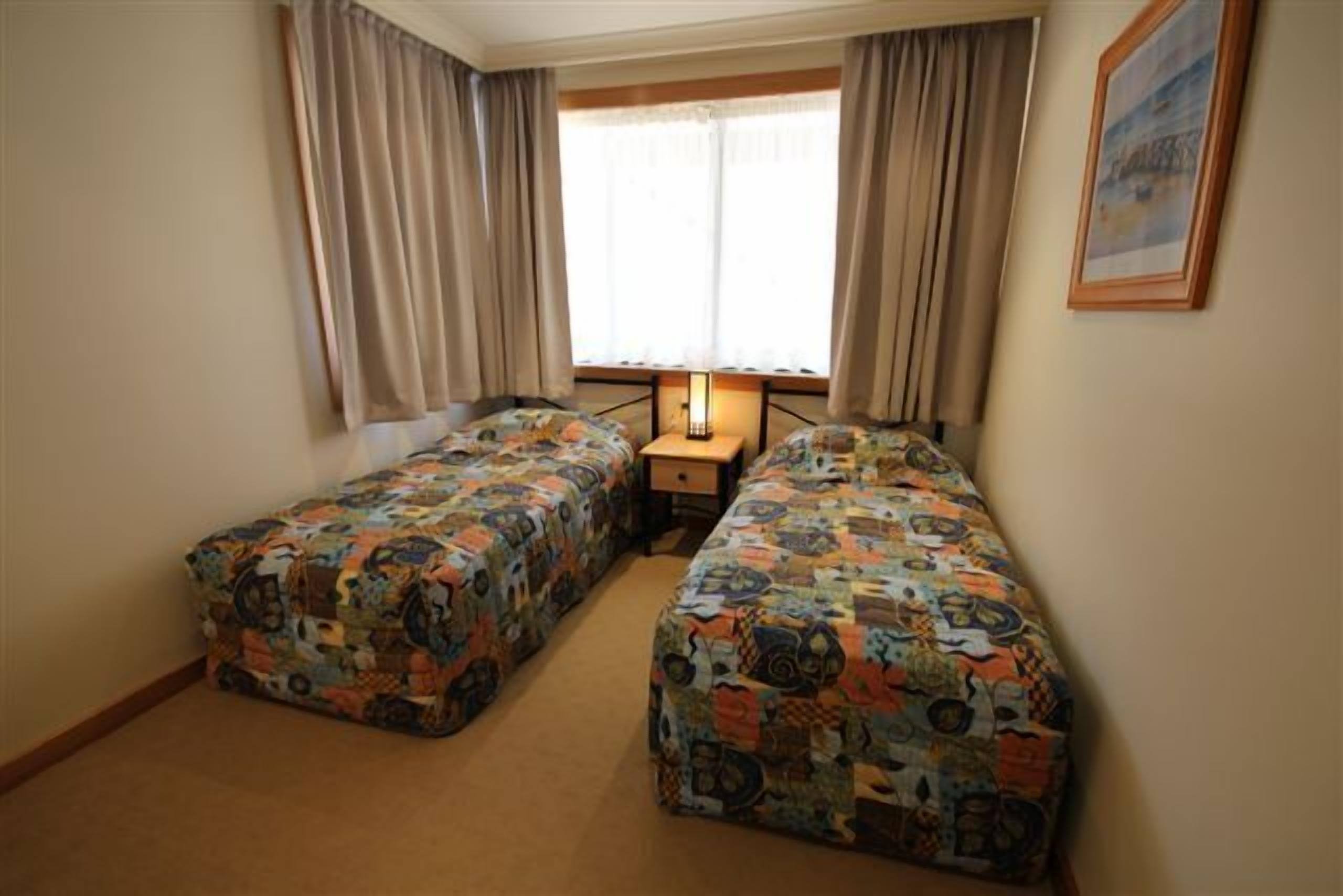 Riverside Holiday Resort - Upstairs unit