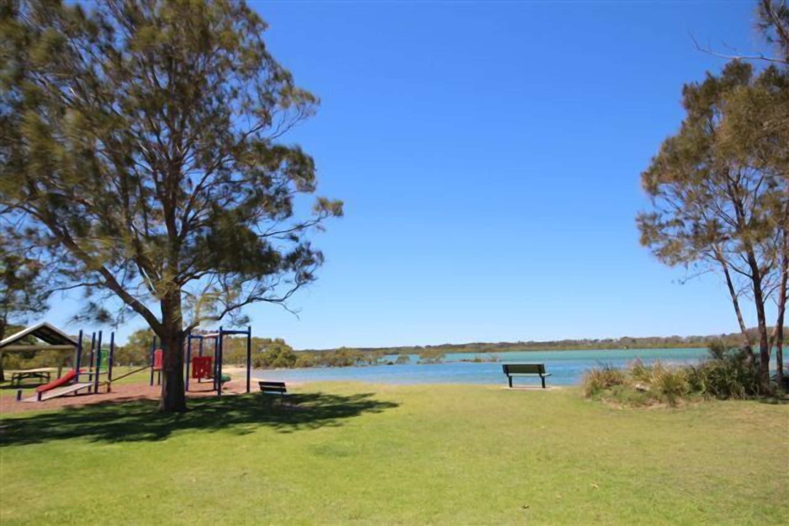Riverside Holiday Resort - Upstairs unit