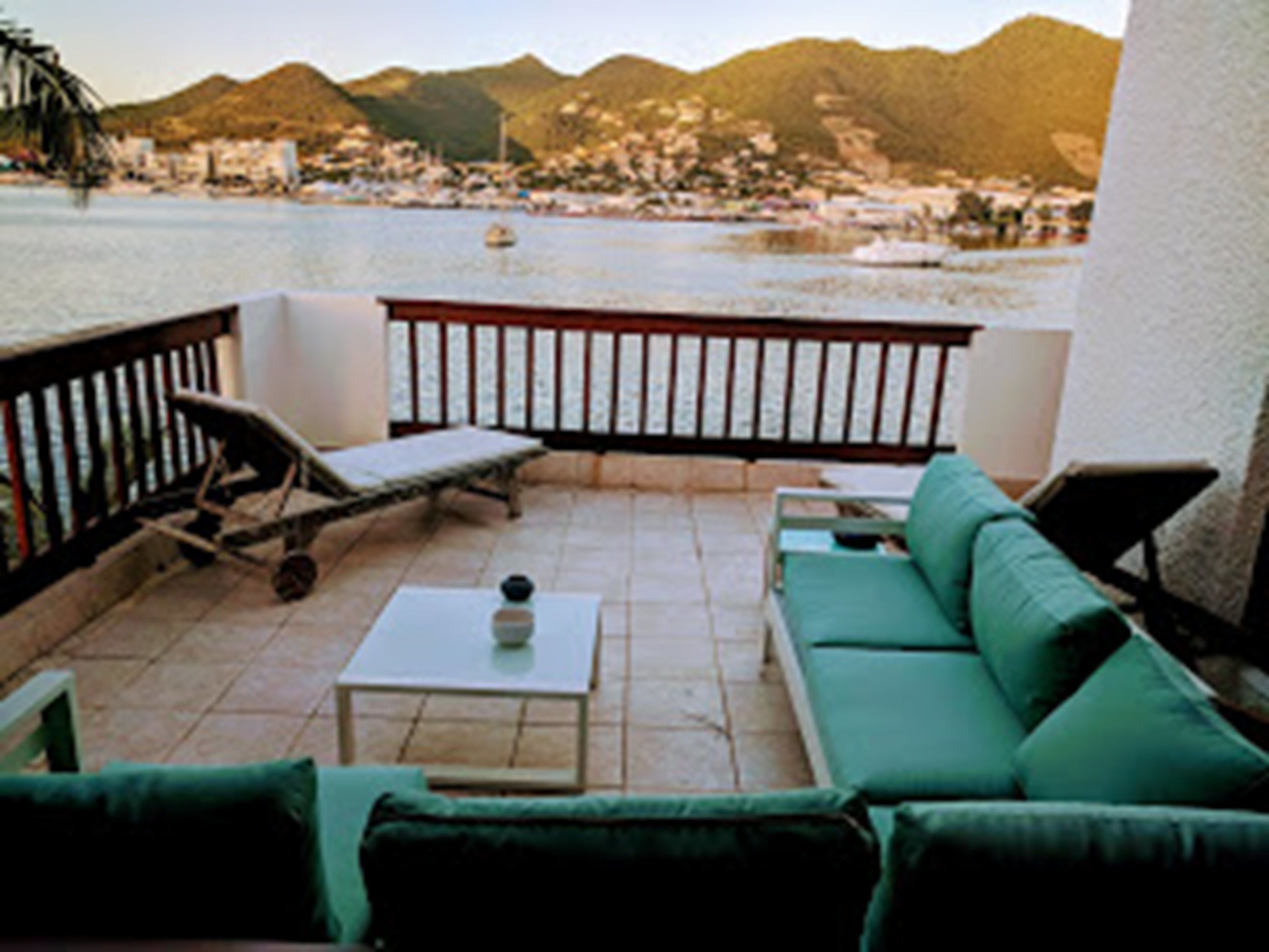 2 Bedroom Apartment in Simpson Bay (68 Welfare Rd) in Simpson Bay, Sint Maarten