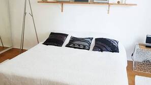 Fer et planche à repasser sur demande, Wi-Fi gratuit, draps fournis