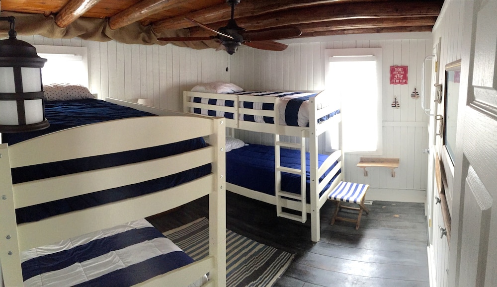 YearRound Renovated Lakefront Cottage & Pet Friendly! Town of Chautauqua Vrbo