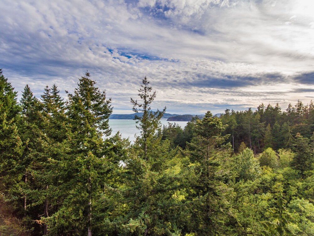 Seascape Panorama House 4 Bd Vacation Rental In Anacortes Wa Vacasa