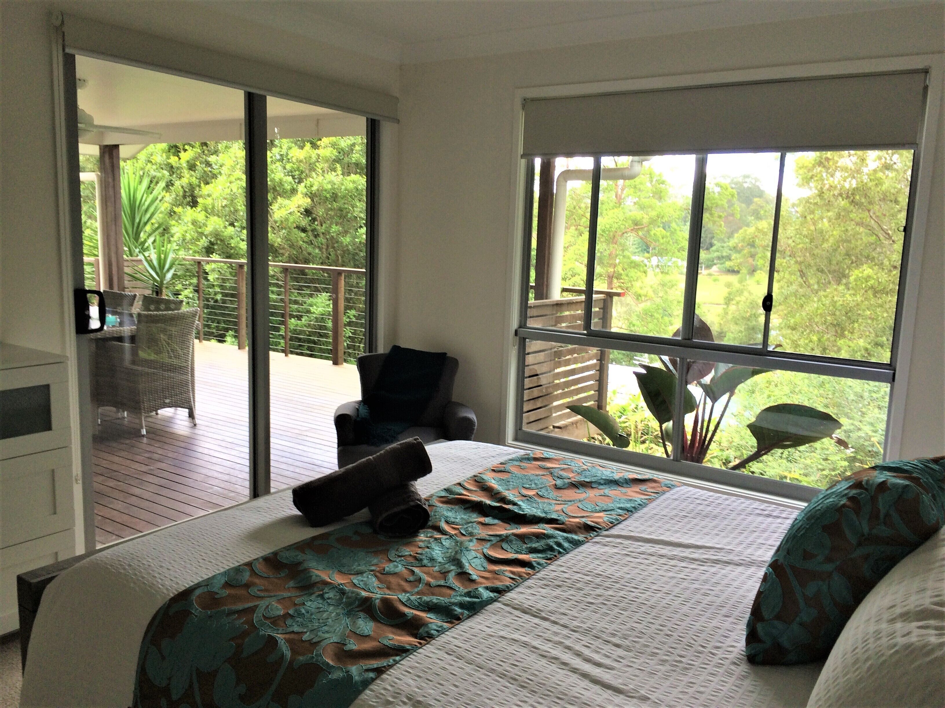 "On Burgum Pond" Guesthouse - Serenity in Nature