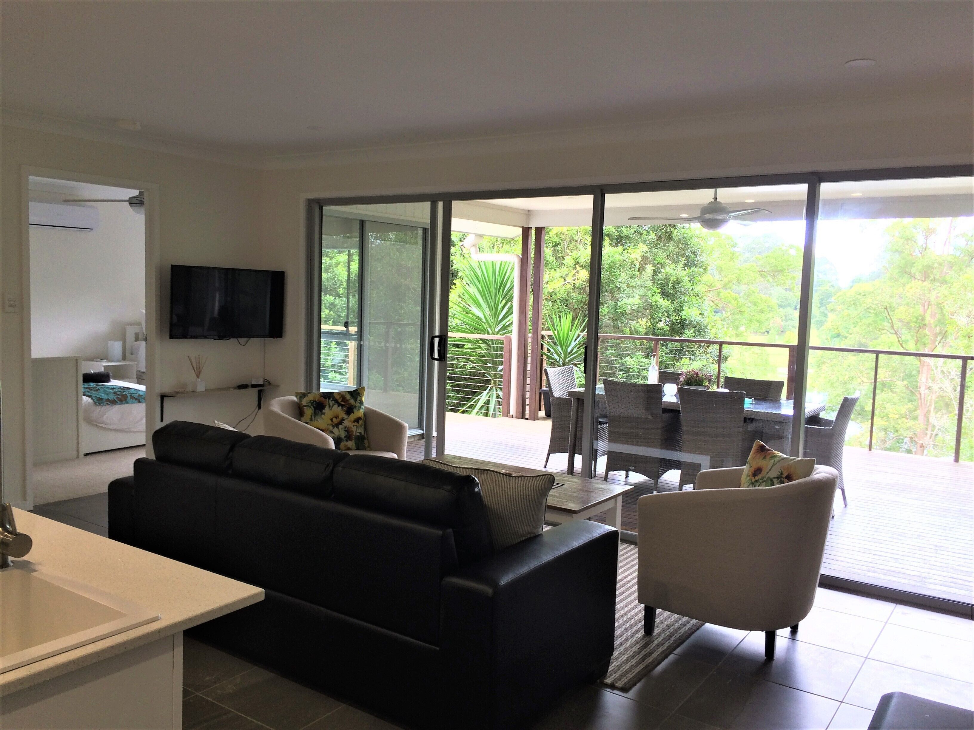 "On Burgum Pond" Guesthouse - Serenity in Nature