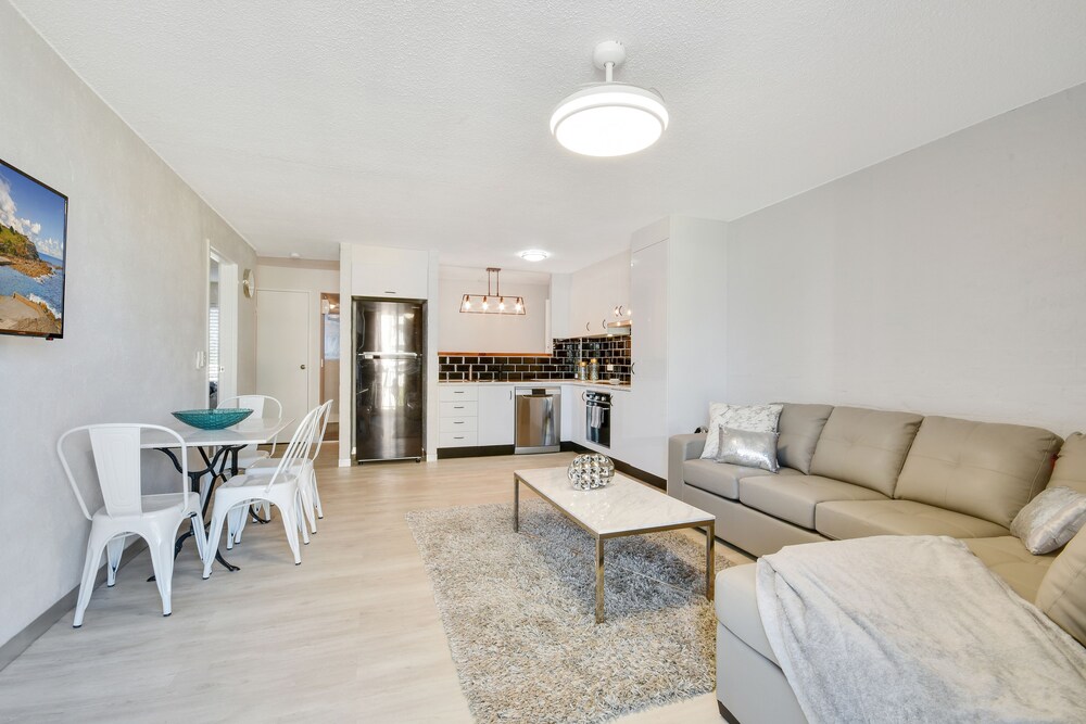 Mooloolaba Apartment with Marina Views