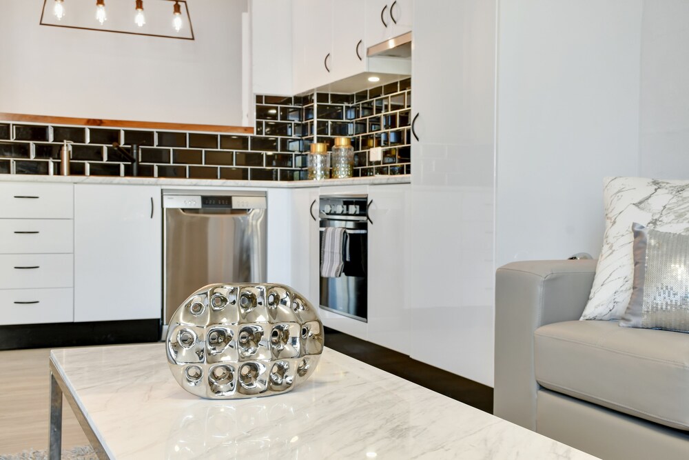 Mooloolaba Apartment with Marina Views