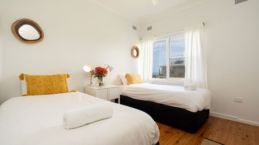 Kiama Beach Cottage at Easts Beach Kiama Heights Stayz